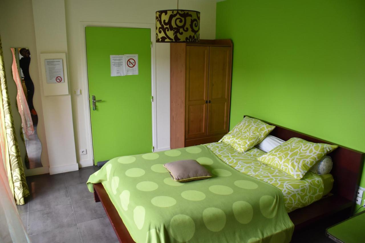 Appartements Et Chambres Le Vaumurier De Saint Lambert Exterior photo